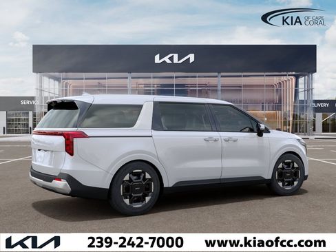 New 2026 Kia Carnival EX FWD image 6