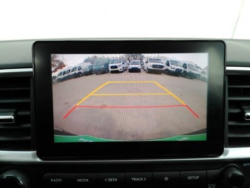 Used 2022 Hyundai Venue SEL w/ Cargo Package image 8