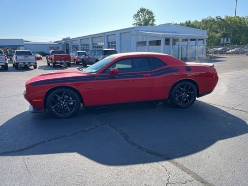 Used 2021 Dodge Challenger R/T w/ Blacktop Package RWD image 32