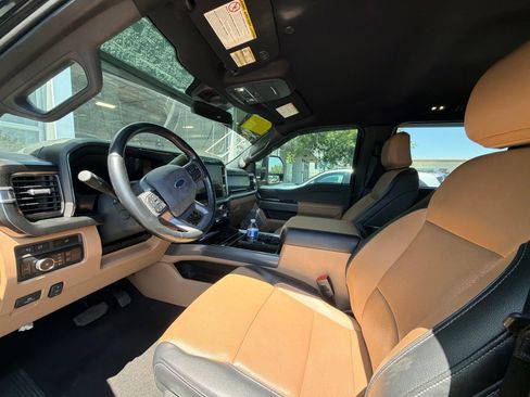 Used 2023 Ford F250 Lariat AWD/4WD image 5