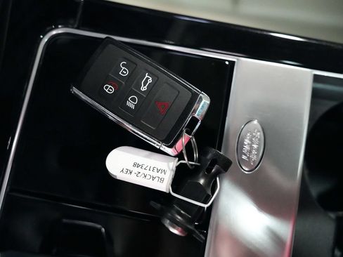 Used 2021 Land Rover Range Rover Velar S AWD/4WD image 21