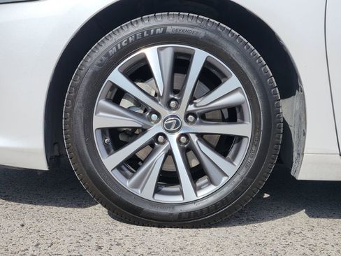 Used 2019 Lexus ES 350 w/ Premium Package image 7