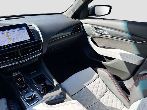 Used 2024 Cadillac CT5 V Blackwing w/ Carbon Fiber Package 2 RWD image 24