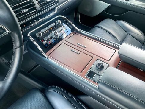 Used 2023 Lincoln Navigator Reserve RWD image 17