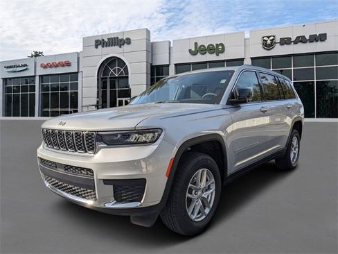 New 2025 Jeep Grand Cherokee L Laredo image 9