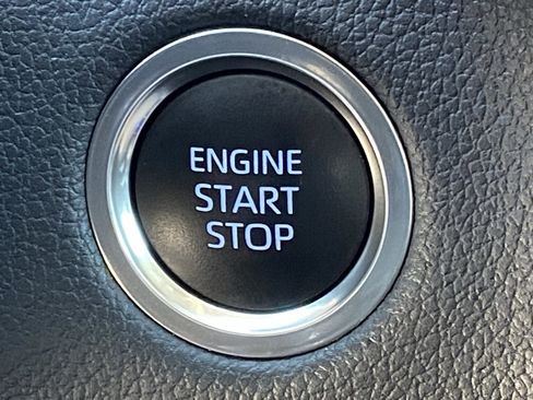 Used 2024 Toyota Tundra Limited image 25