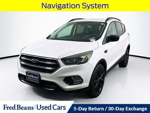 Used 2017 Ford Escape SE w/ Equipment Group 201A image 4