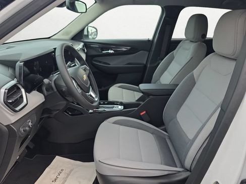 New 2026 Chevrolet TrailBlazer LT w/ Convenience Package FWD image 9