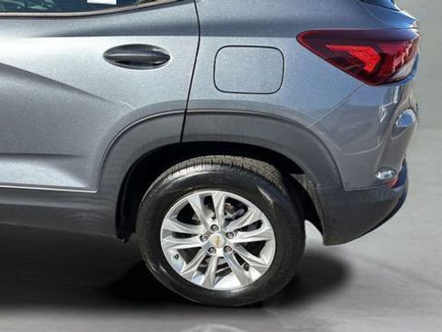 Used 2022 Chevrolet TrailBlazer LS image 34