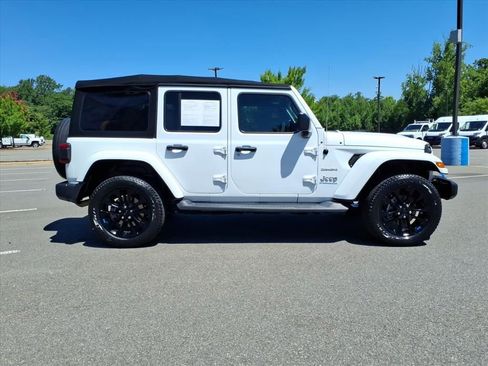 Used 2023 Jeep Wrangler Unlimited Sahara w/ Cold Weather Group AWD/4WD image 30