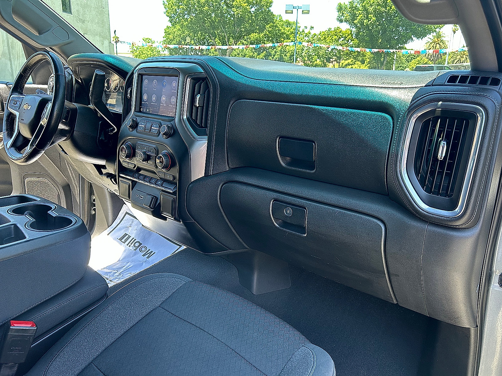 Used 2021 Chevrolet Silverado 1500 LT AWD/4WD image 24