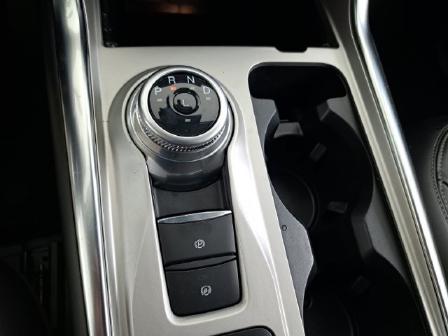 Used 2024 Ford Explorer XLT w/ Equipment Group 202A RWD image 15