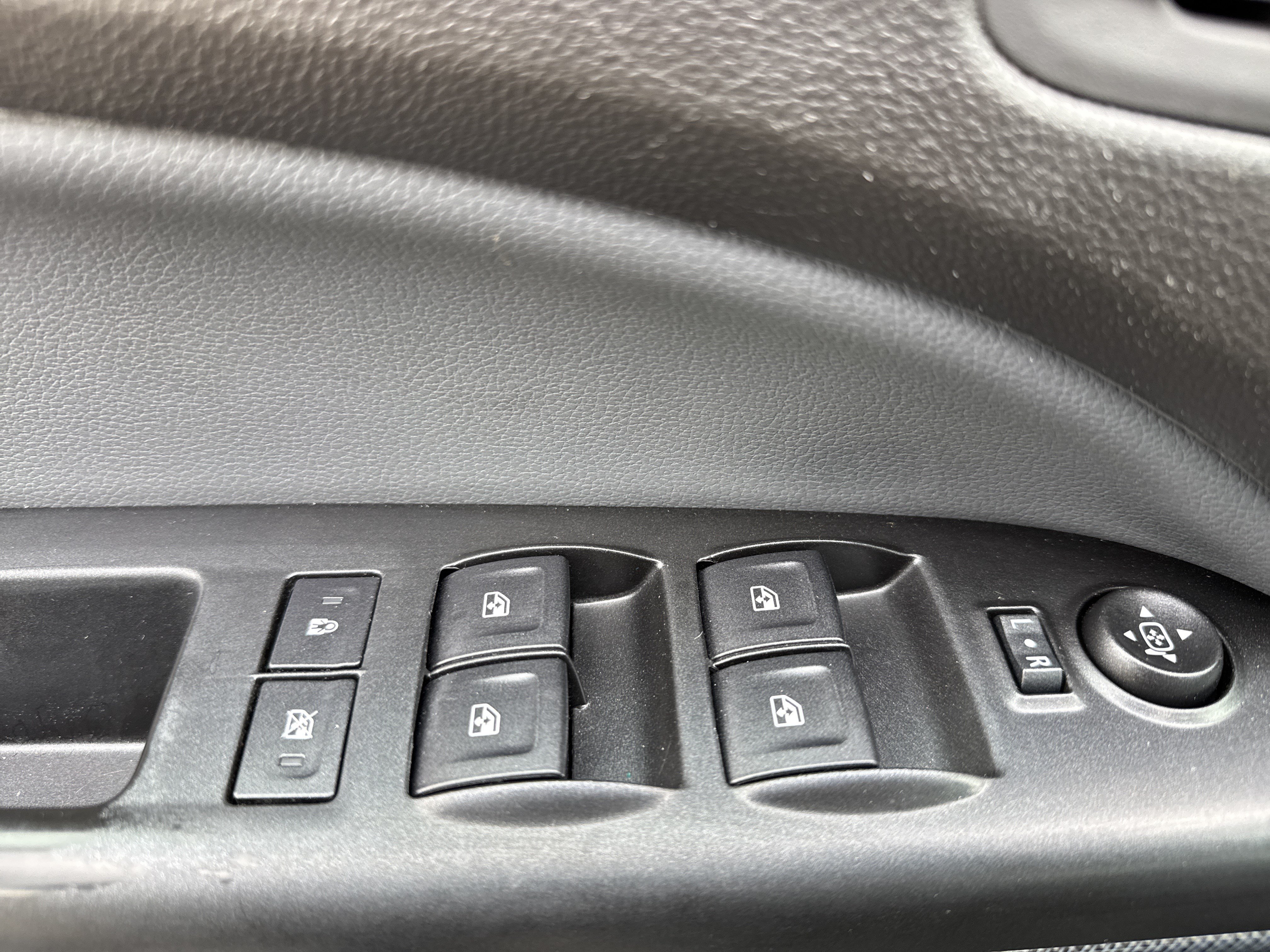 Used 2016 Chevrolet Colorado Z71 AWD/4WD image 15