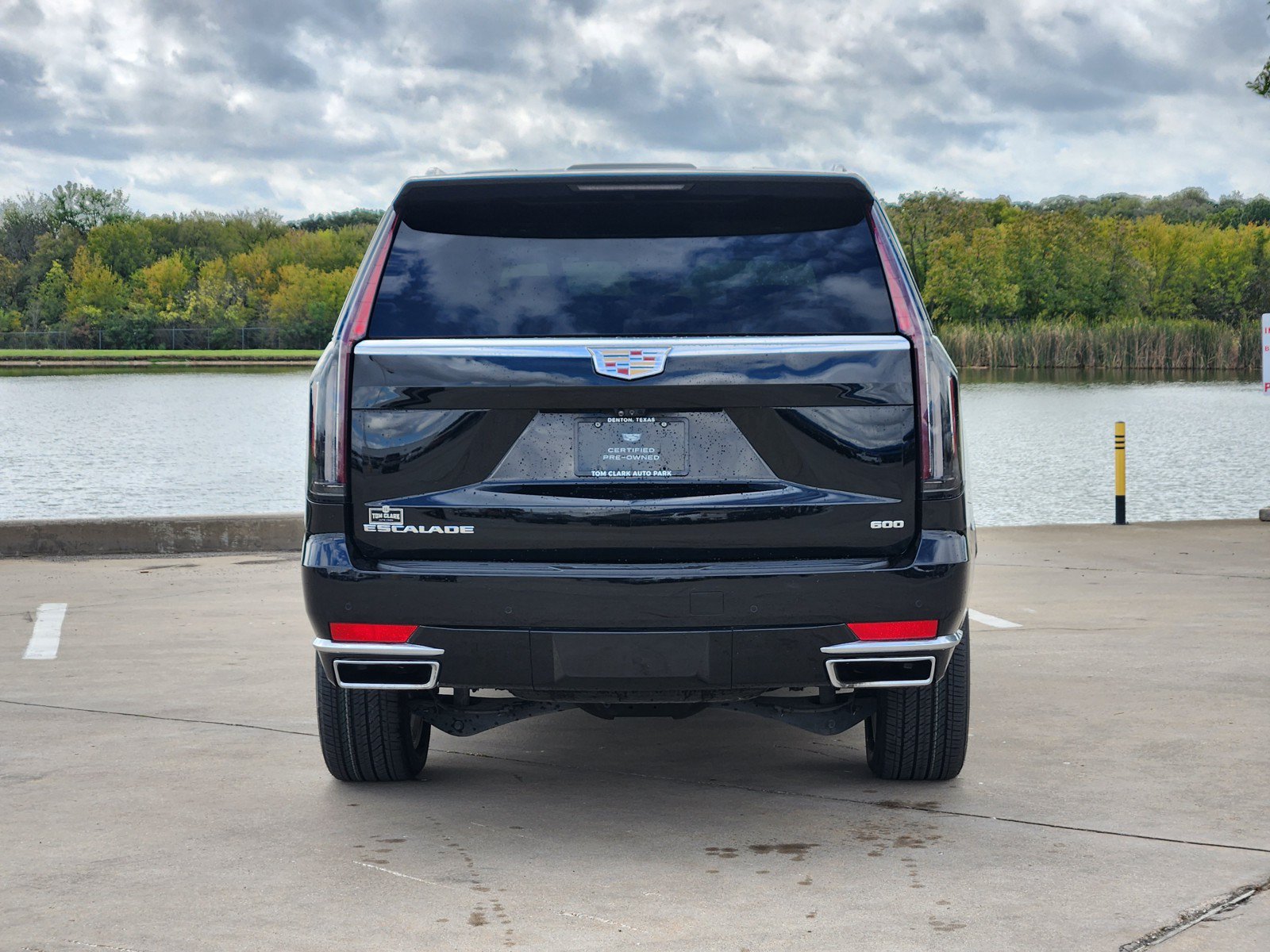Used 2023 Cadillac Escalade ESV Premium Luxury AWD/4WD image 34