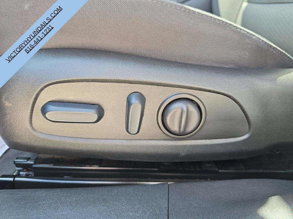 Used 2024 Chevrolet Malibu LT FWD image 15
