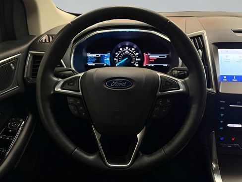 Used 2019 Ford Edge Titanium w/ Equipment Group 301A FWD image 16