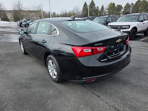 Used 2024 Chevrolet Malibu LT image 3