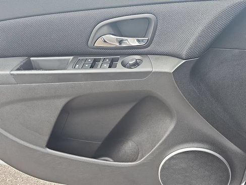 Used 2011 Chevrolet Cruze LT FWD image 25