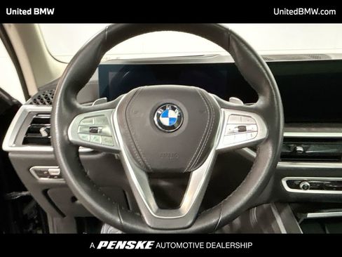 Used 2023 BMW X7 xDrive40i w/ Premium Package image 14