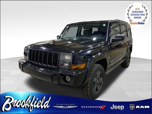Used 2007 Jeep Commander Sport image 3