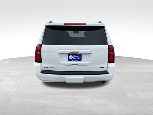 Used 2018 Chevrolet Suburban LT w/ LT Signature Package image 5