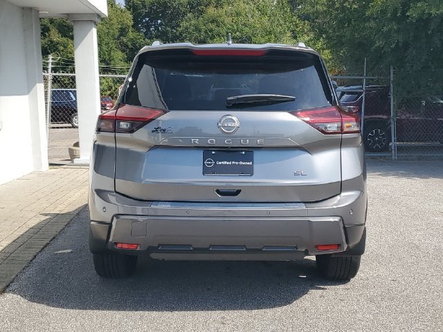 Certified 2025 Nissan Rogue SL w/ SL Premium Package FWD image 9