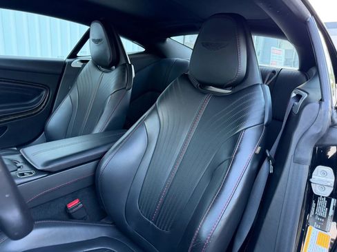 Used 2018 Aston Martin DB11 V12 RWD image 20