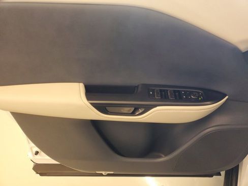 Used 2023 Lexus RZ 450e Premium image 25