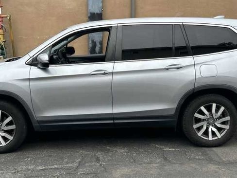 Used 2021 Honda Pilot EX image 6