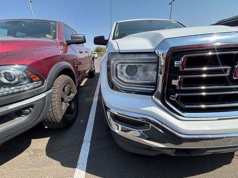 Used 2018 GMC Sierra 1500 2WD Regular Cab image 8