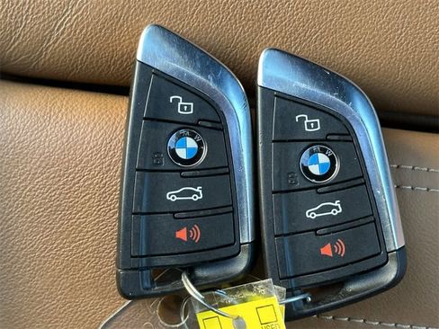 Used 2021 BMW X3 xDrive30i w/ M Sport Package image 21