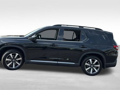 Used 2025 Honda Pilot Elite image 4