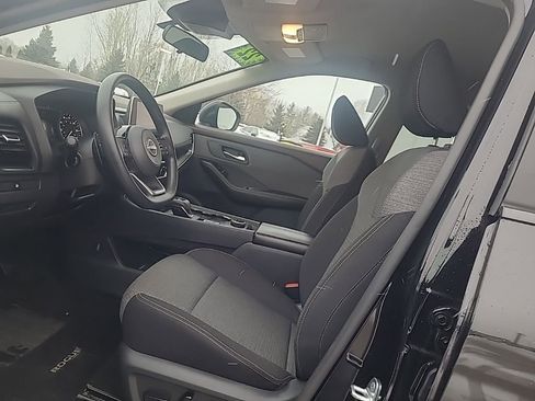 Used 2022 Nissan Rogue SV image 10