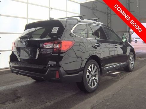 Used 2019 Subaru Outback 2.5i Touring w/ Popular Package #3A AWD/4WD image 2