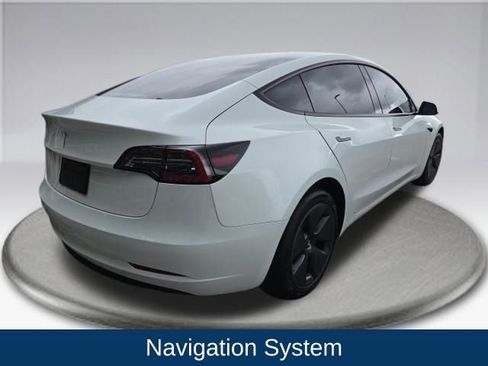 Used 2023 Tesla Model 3 Standard Range image 6