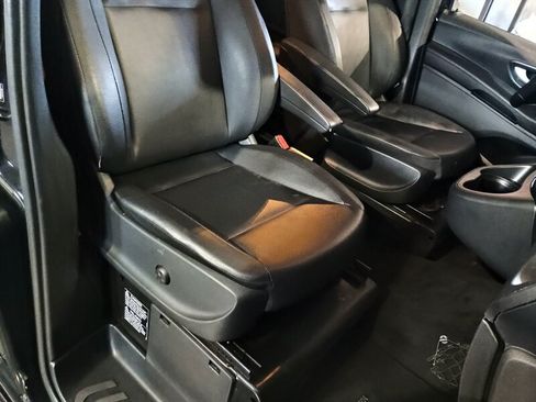 Used 2020 Mercedes-Benz Metris Passenger image 59