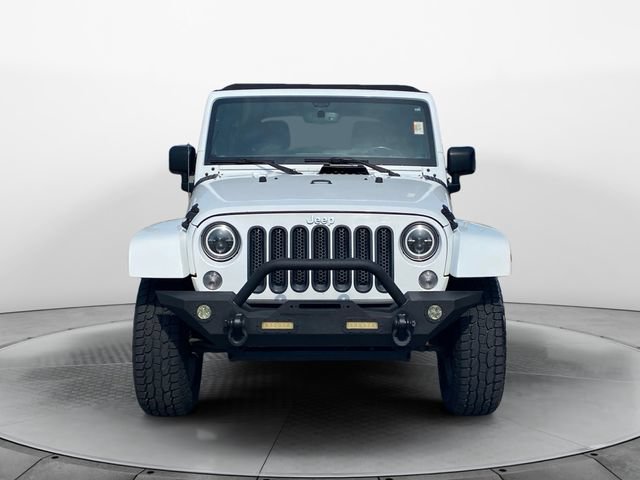 Used 2015 Jeep Wrangler Unlimited Sahara w/ Connectivity Group AWD/4WD image 8