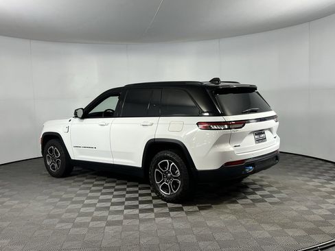 Used 2023 Jeep Grand Cherokee Trailhawk w/ Advanced Protech Group II image 8