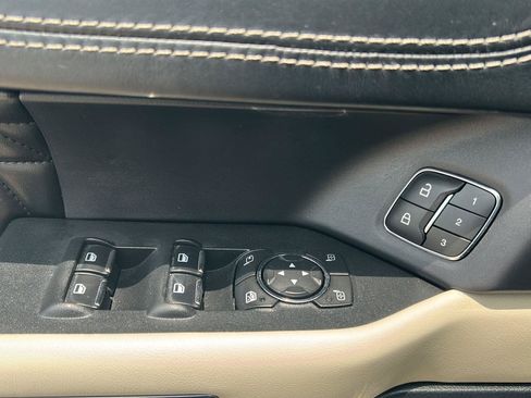 Used 2020 Ford Expedition Platinum AWD/4WD image 9