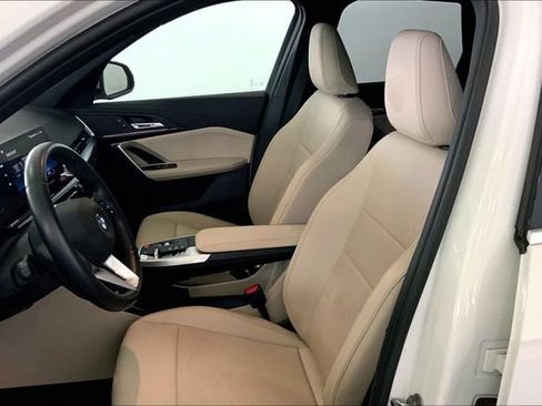 Used 2023 BMW X1 xDrive28i AWD/4WD image 11