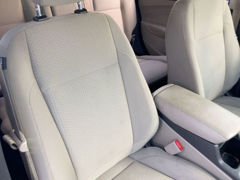 Used 2018 Ford Escape SE image 24