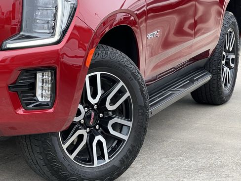 Used 2023 GMC Yukon AT4 image 8