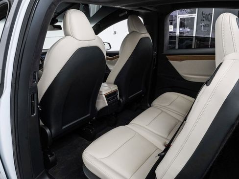 Used 2020 Tesla Model X Long Range image 47