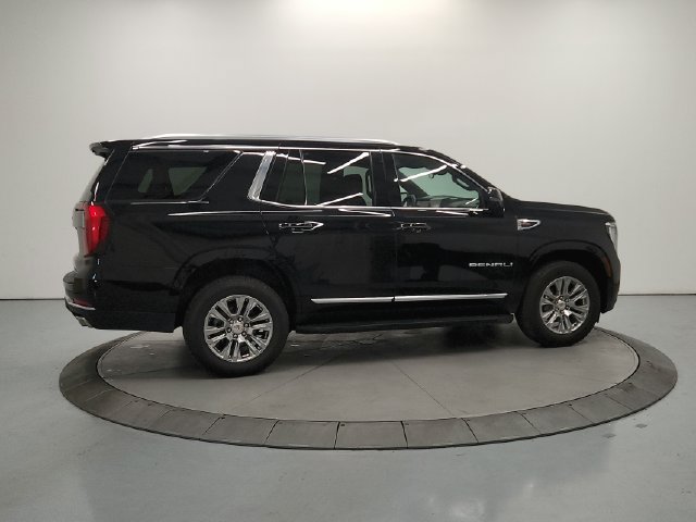 Used 2025 GMC Yukon Denali AWD/4WD image 9