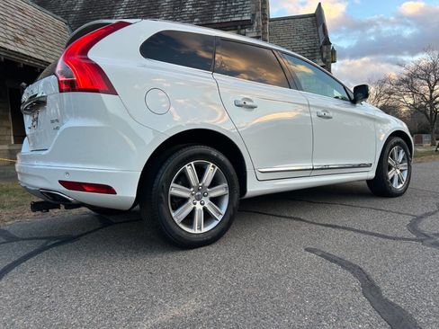 Used 2016 Volvo XC60 T6 image 18