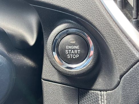 Used 2023 Subaru Forester Premium AWD/4WD image 18