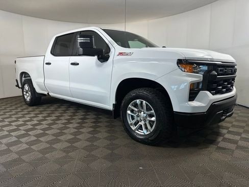 Used 2023 Chevrolet Silverado 1500 W/T image 2