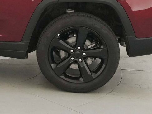 New 2025 Jeep Grand Cherokee Limited w/ Black Appearance Package image 40