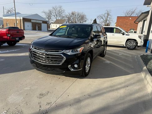 Used 2019 Chevrolet Traverse LT image 3