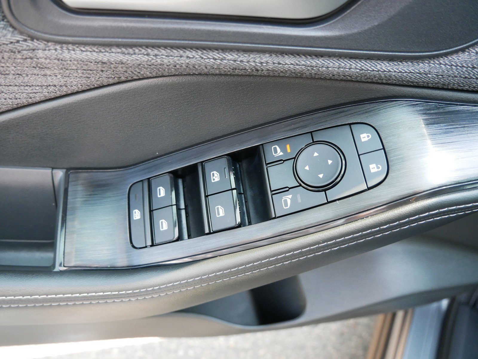 Certified 2023 Nissan Rogue SV AWD/4WD image 16